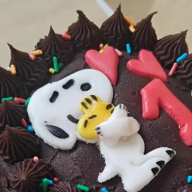 Torta temática de Snoopy hecha por encargo