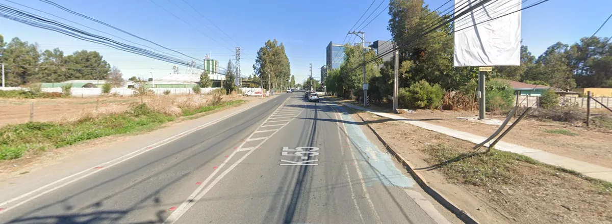 Vista real del camino rural en el sector de Camino Las Rastras, Talca, según Street View de Google