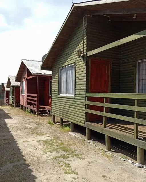 La fila verde — Cabañas Mar y Luz, Mariscadero, Pelluhue