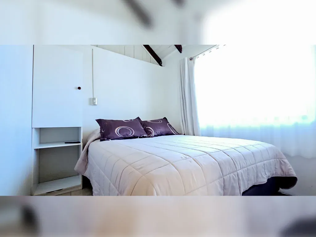 Dormitorio principal de la cabaña