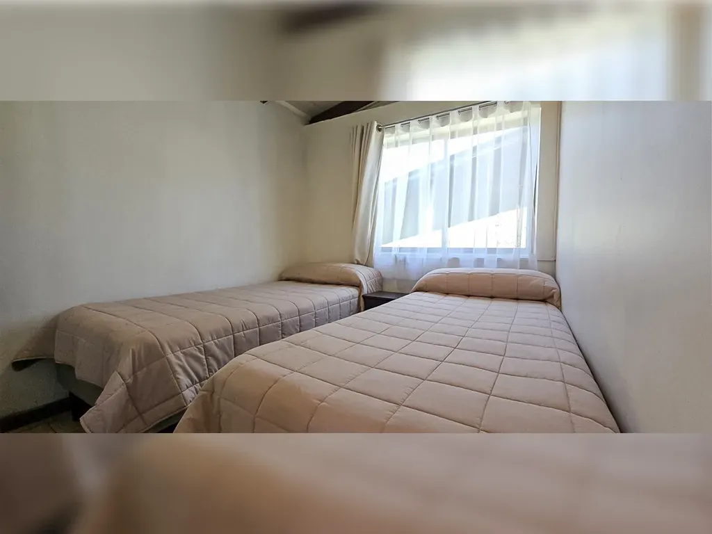 Segundo dormitorio con camas