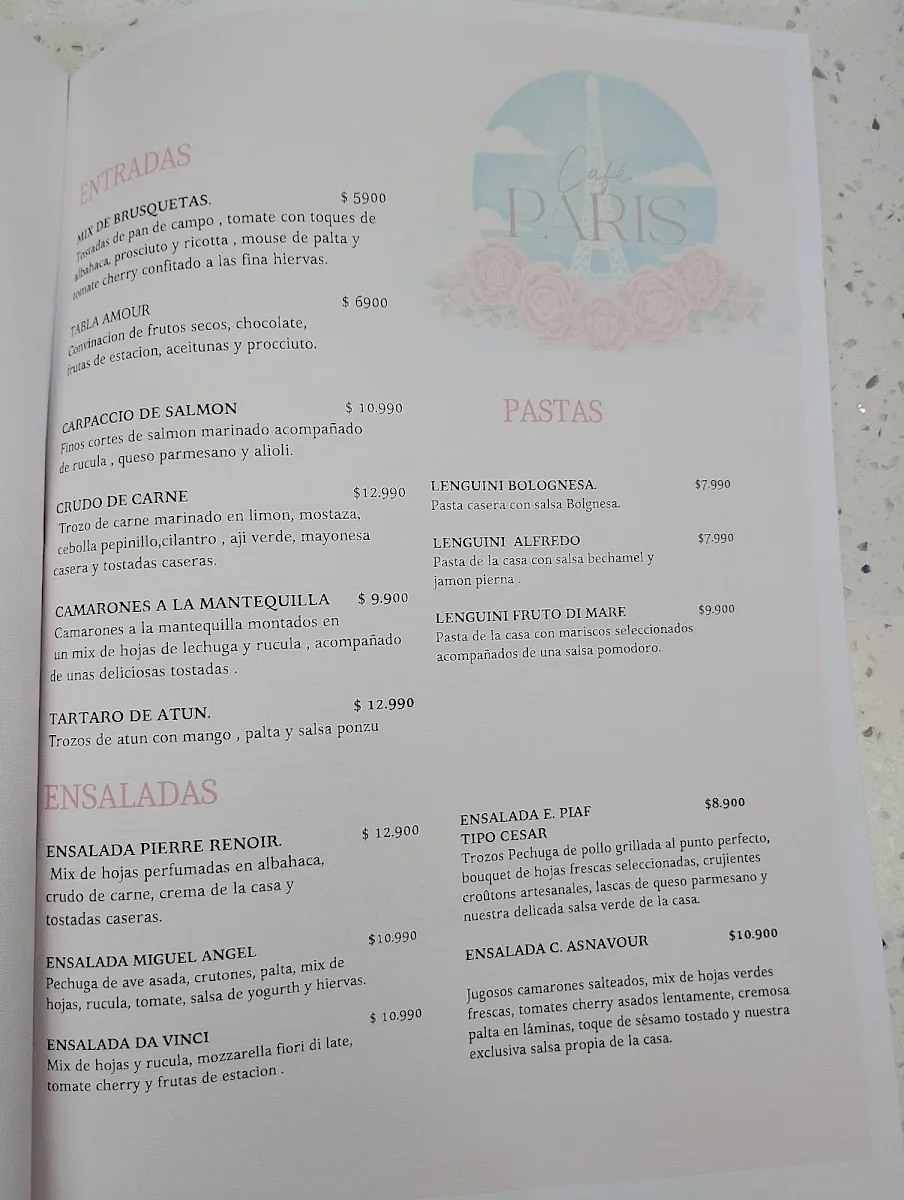 La carta física de Café París con su logo