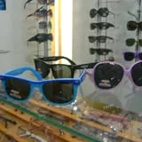 Vitrina de armazones y lentes del Centro Oftalmológico Nacional, foto 5 de su Facebook