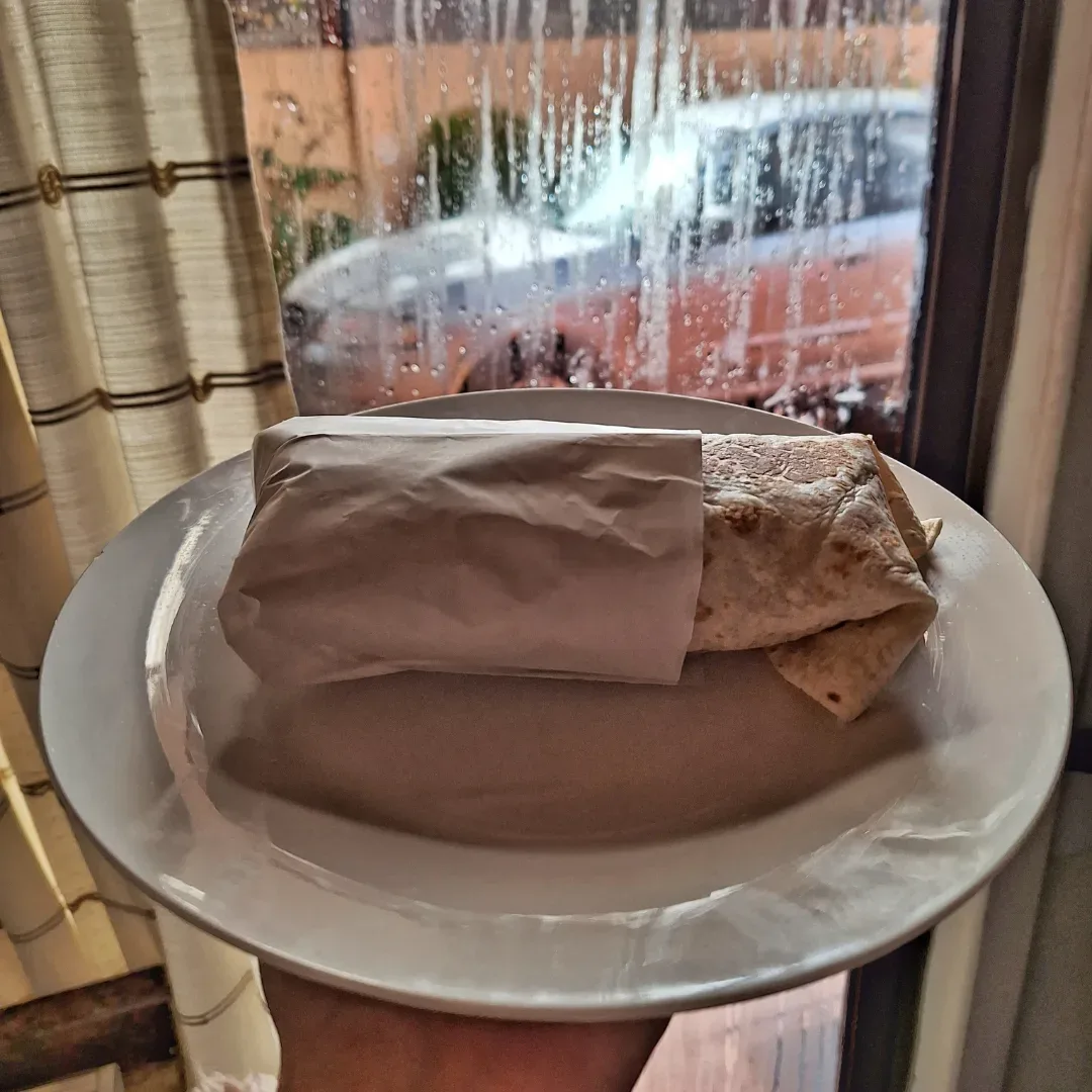 Pedido para llevar envuelto en papel