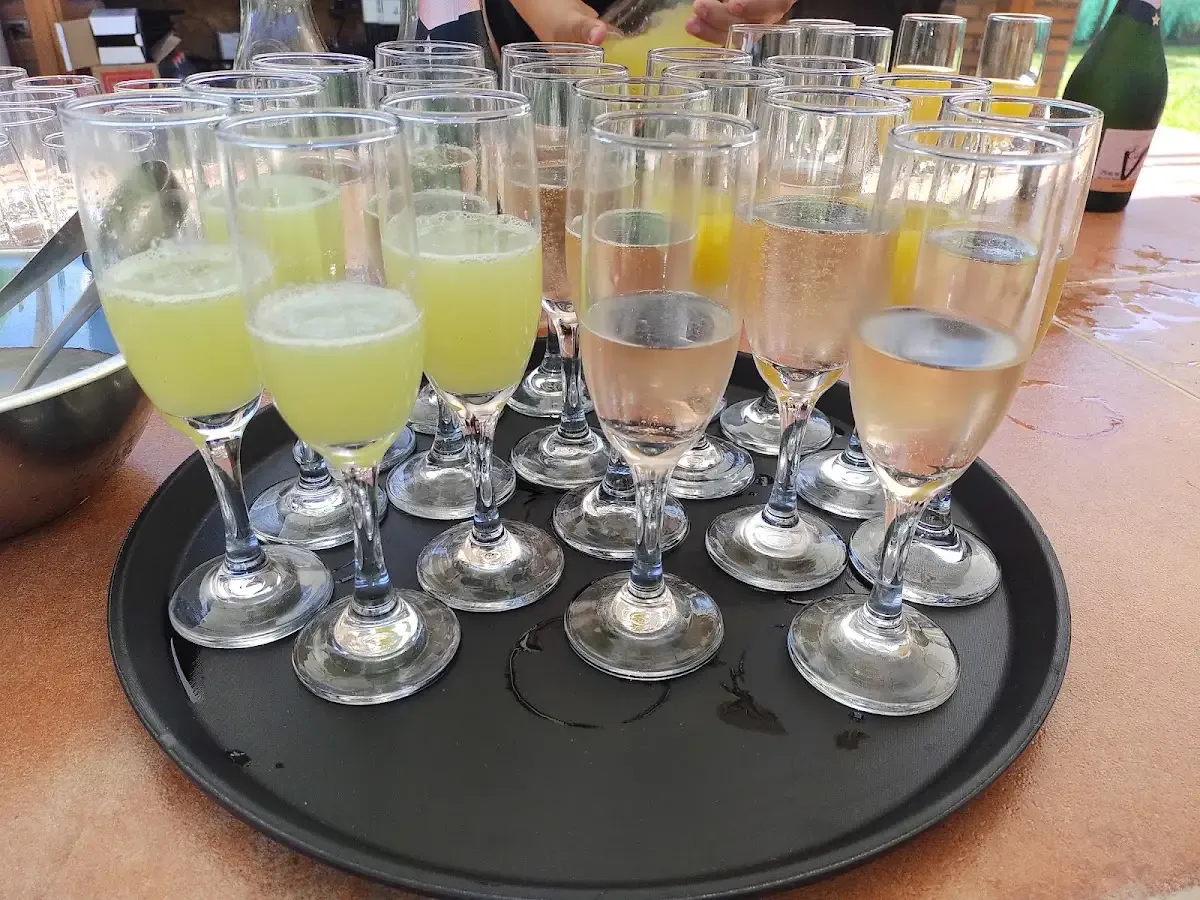 Bandeja de pisco sour servida en Comple-Tito