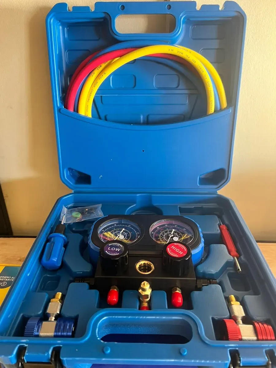 Kit de manifold con mangueras de colores y maletín azul para medición de gases