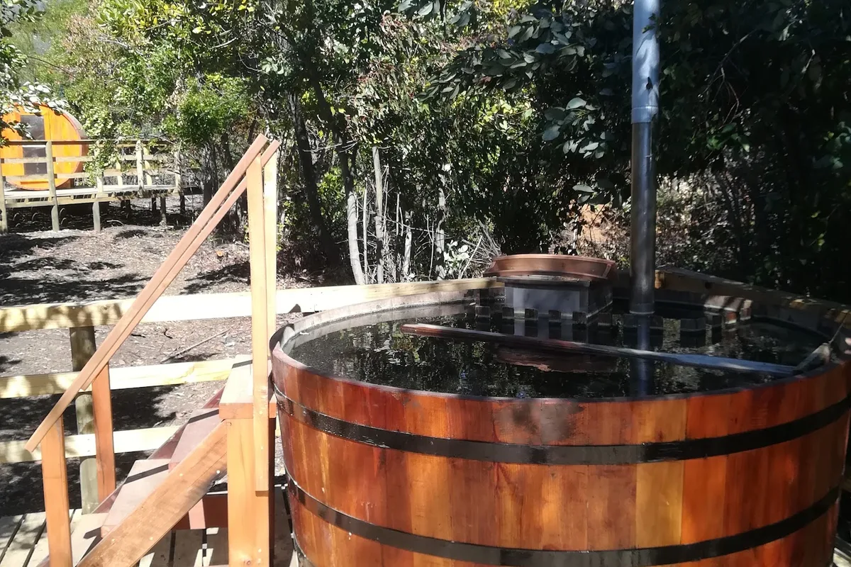 Tinajas calientes — Complejo Turístico Entre Lomas, Molina
