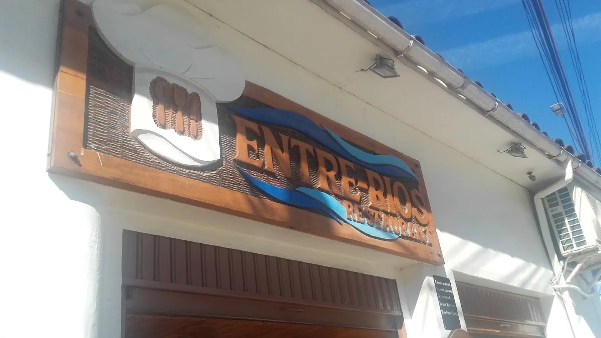 Esquina del restaurante en Carlos Silva Renard