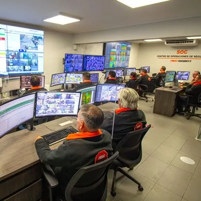 Sala de operaciones de monitoreo CCTV de First Security