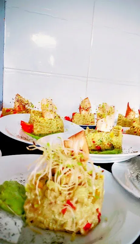 Tabla de canapés y bocaditos de la banquetería Gacitúa