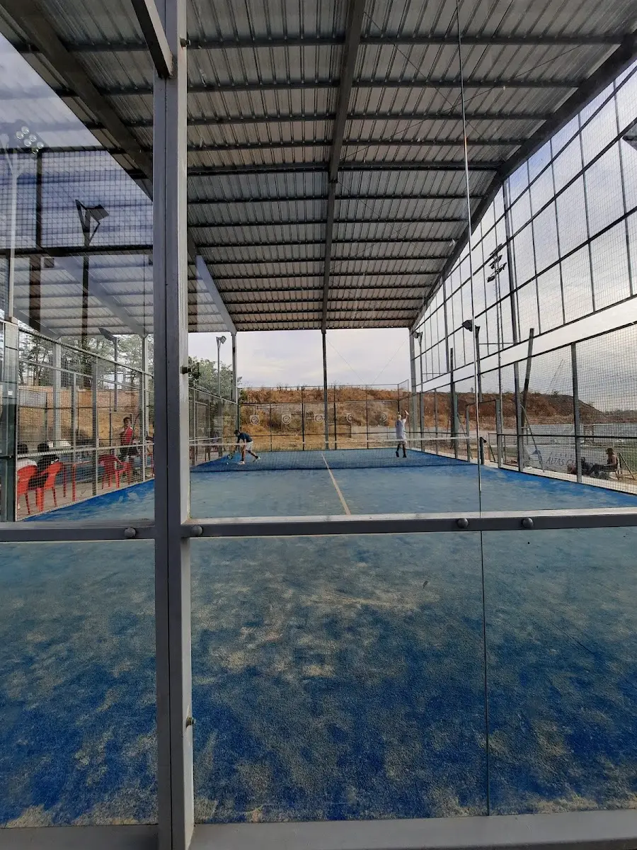 Cancha techada de pádel de Greenclub