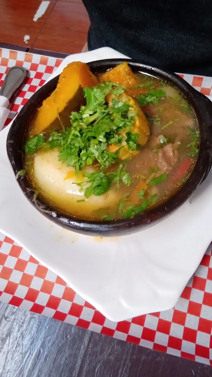 Cazuela de la casa — Hostería Hualañe