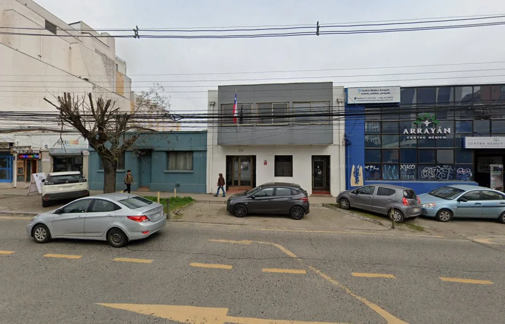 Fachada del edificio de Av. Dos Sur 772 donde funciona Javier Albornoz y Cía, Talca
