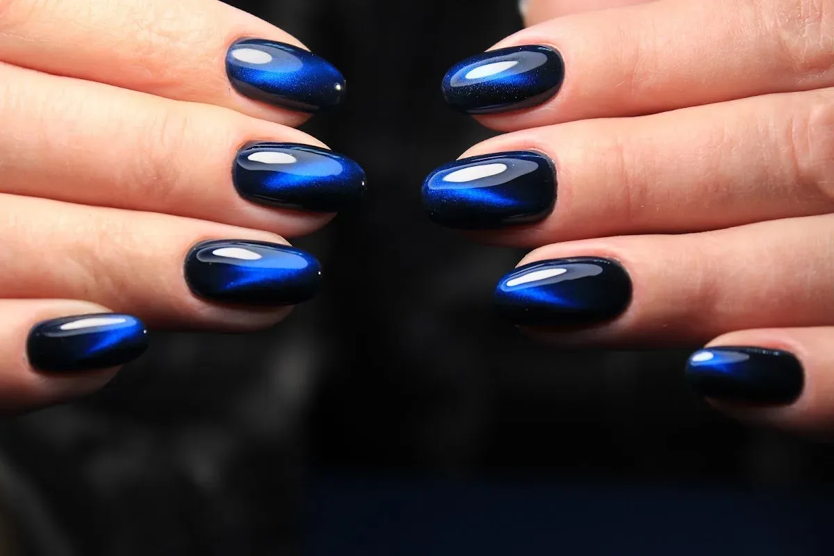 Uñas terminadas con esmaltado del spa