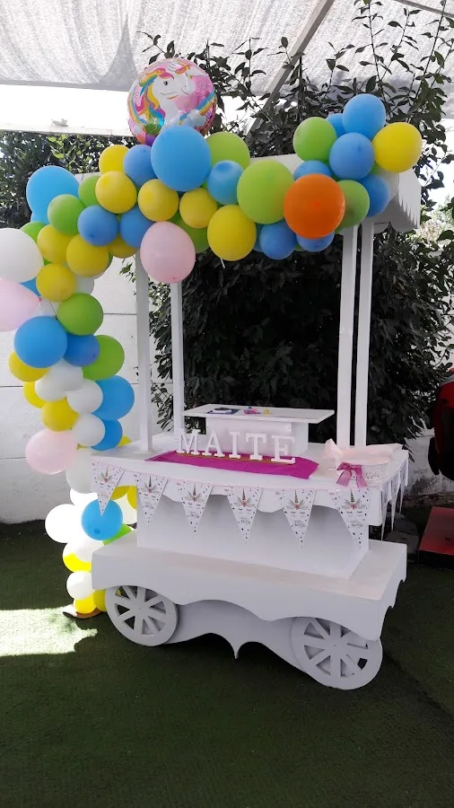 Mesa dulce decorada para cumpleaños en Kid Mania