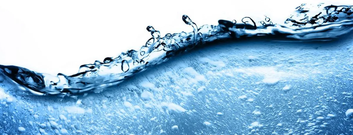 Agua en movimiento, la materia prima de Aqua Limpia