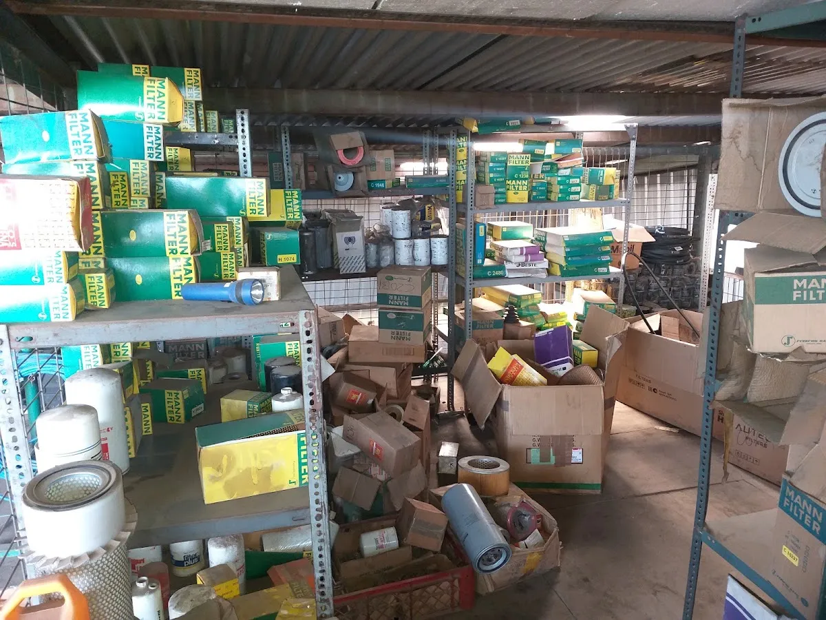 Bodega de productos del Lubricentro Huamachuco