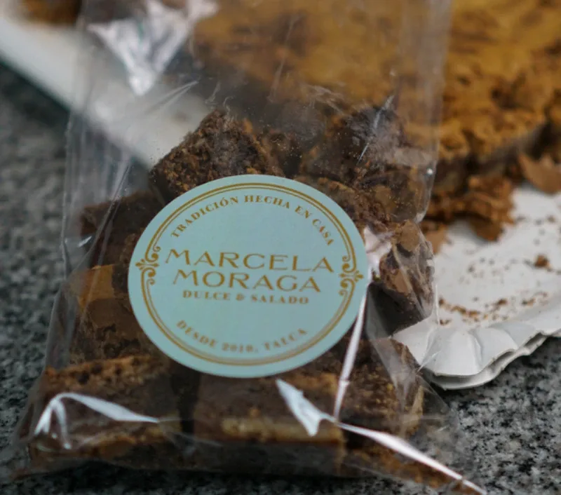 Bolsa de brownies con etiqueta de Marcela Moraga Dulce y Salado