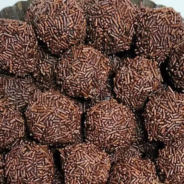 Trufas de chocolate con mostacillas de Pastelería Paris