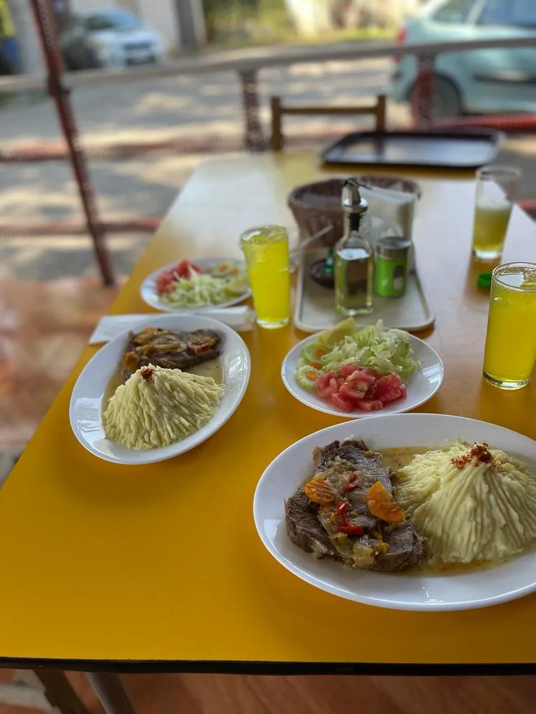 La mesa completa
