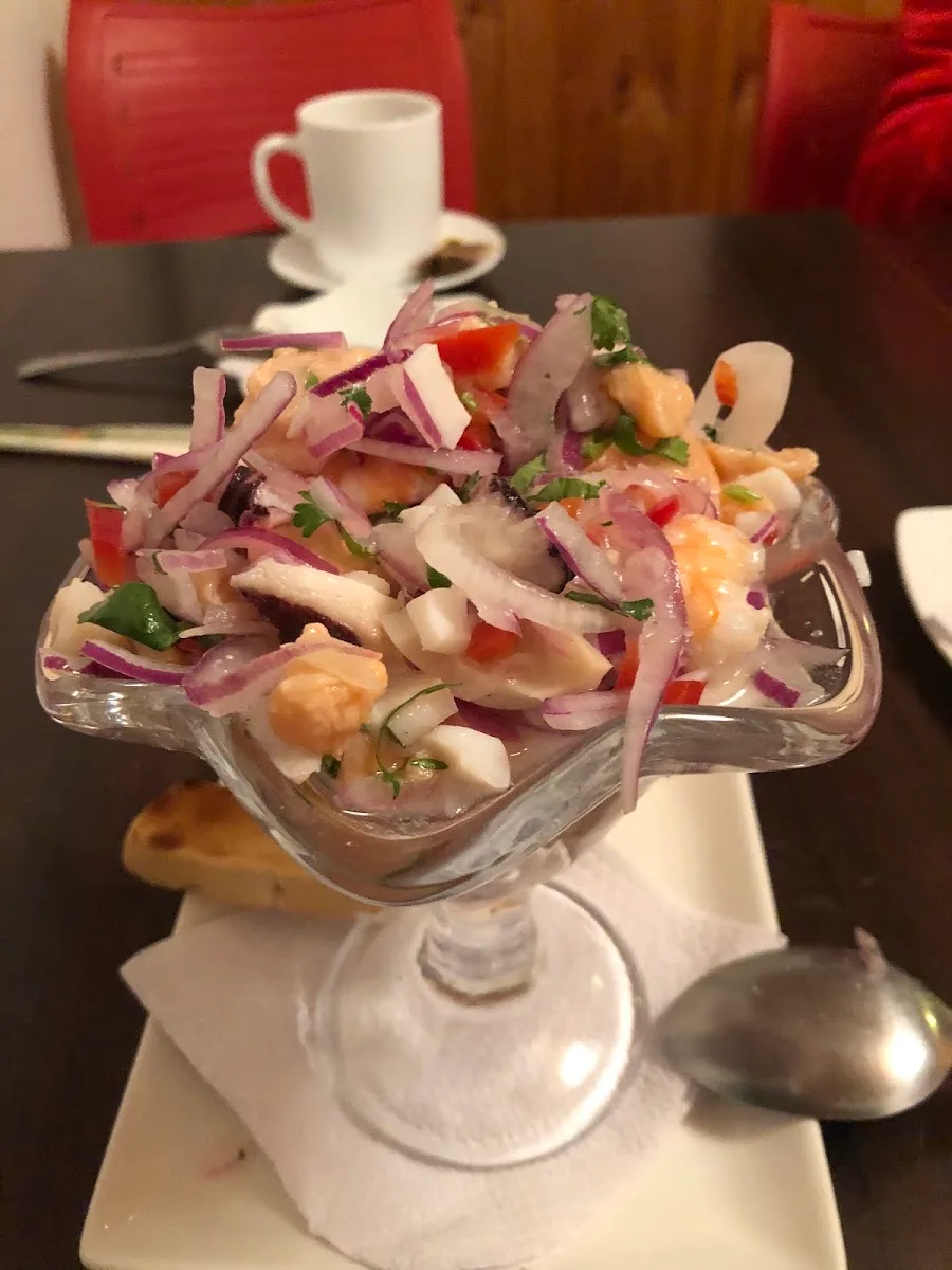Ceviche servido en copa en Sabor Ok