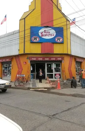 Fachada del Supermercado San Sebastián, San Clemente