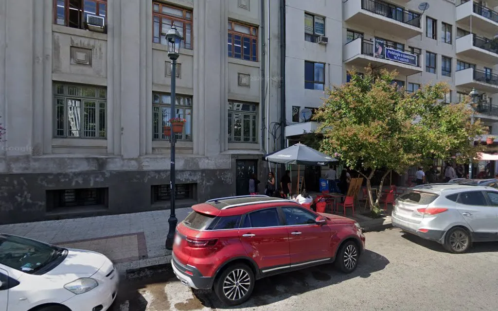 Edificios de oficinas de la calle 1 Oriente en Talca, donde está la oficina 201