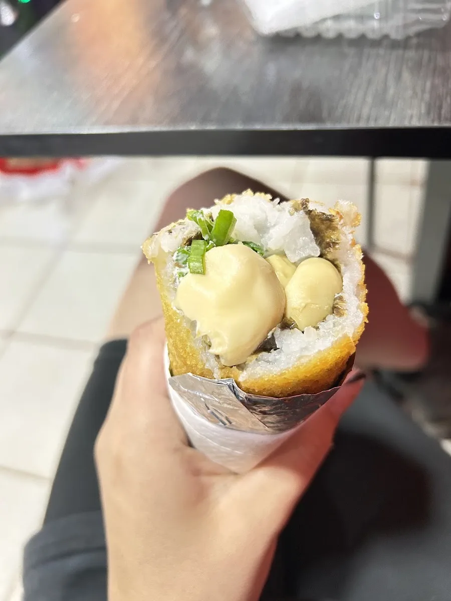 Handroll tempura de Sushi Gou envuelto en foil para llevar