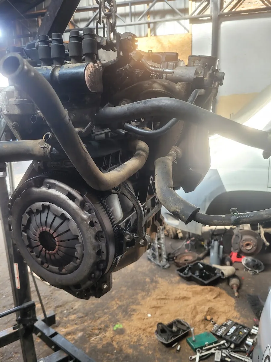 Embrague y volante de motor reparados por el Taller Móvil en Talca