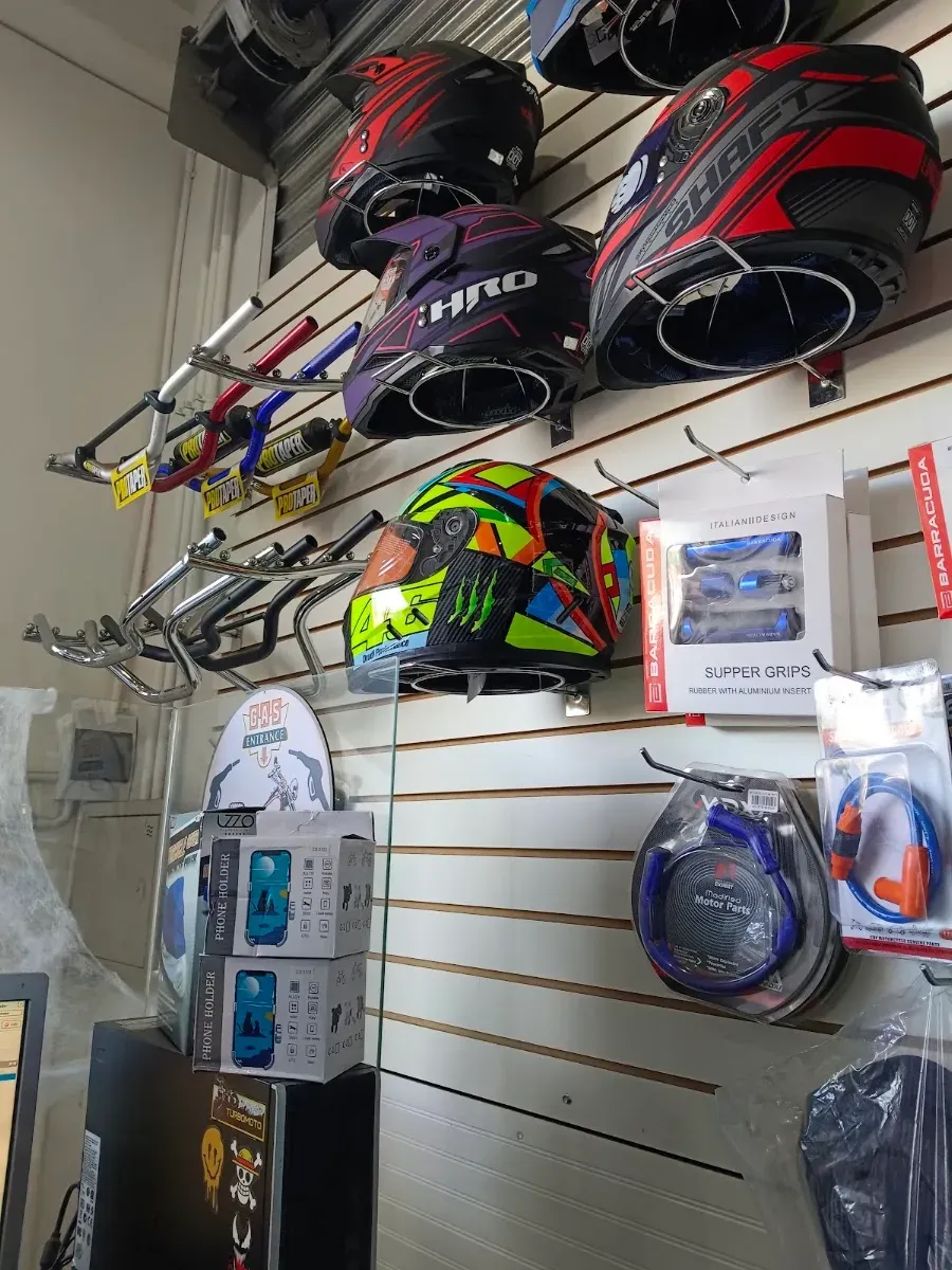 Indumentaria en TurboMoto, Talca