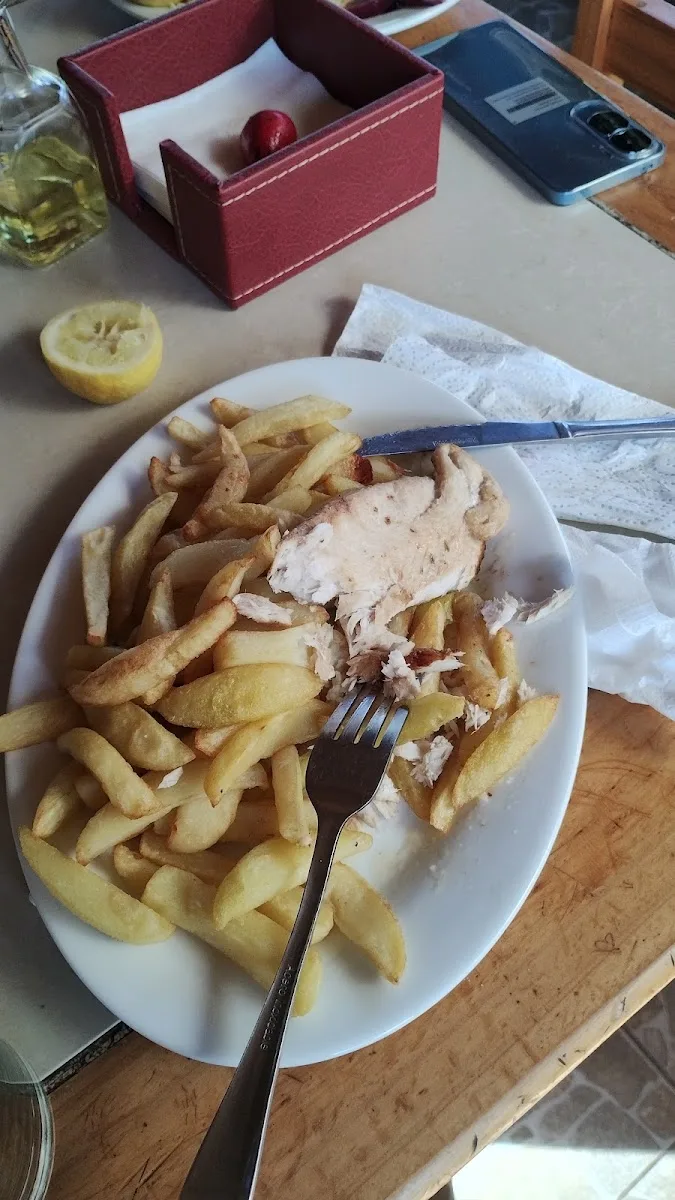 Salchipapas de Varado — Bar Restaurant